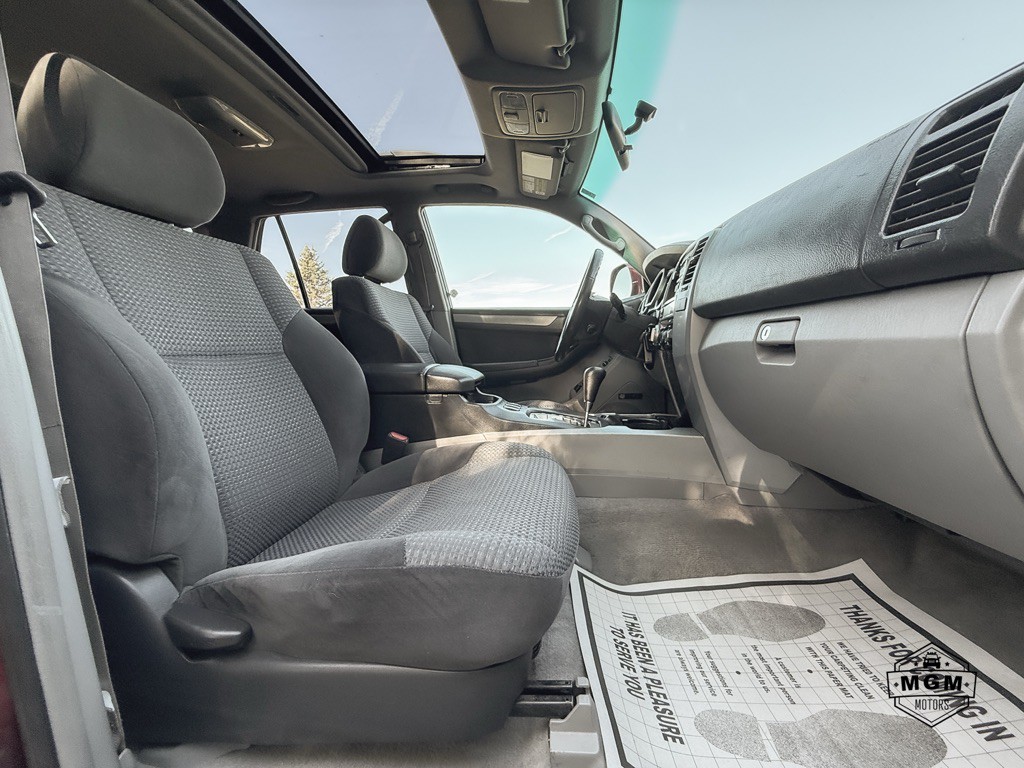 2005 Toyota 4Runner Image 14