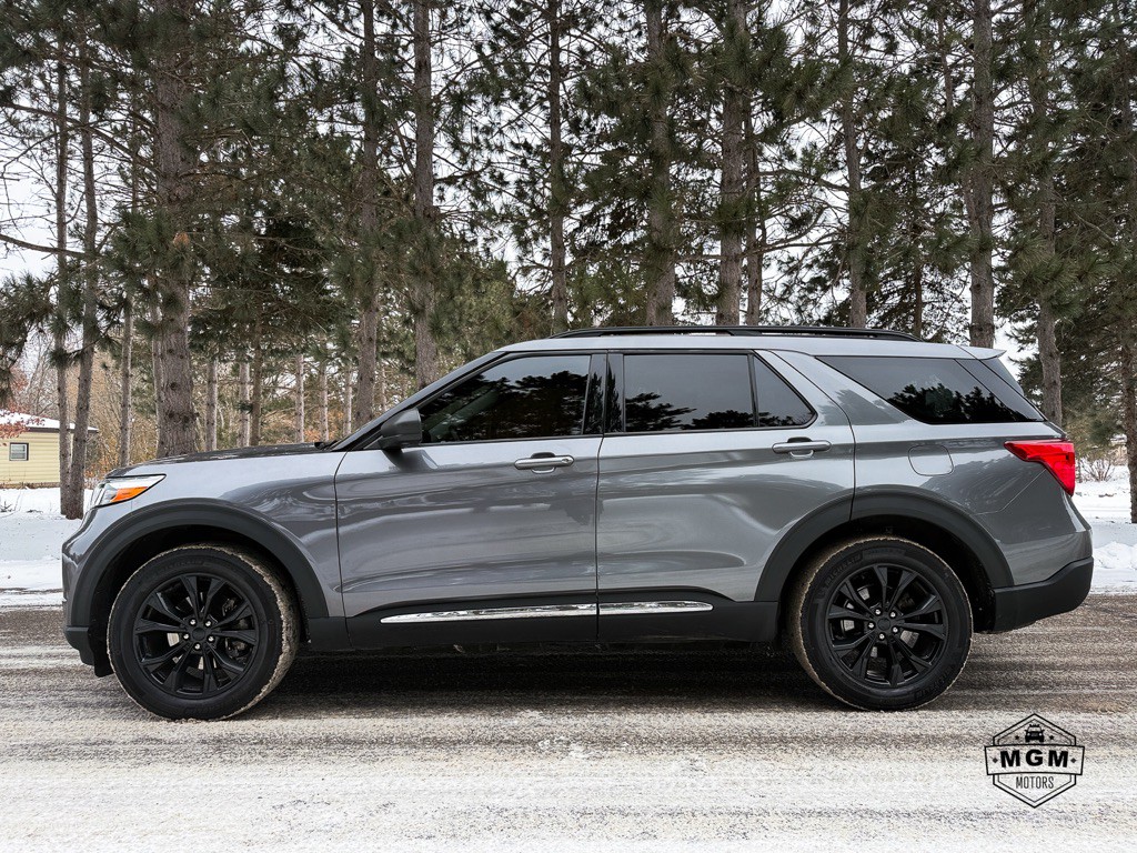 2021 Ford Explorer Image 2