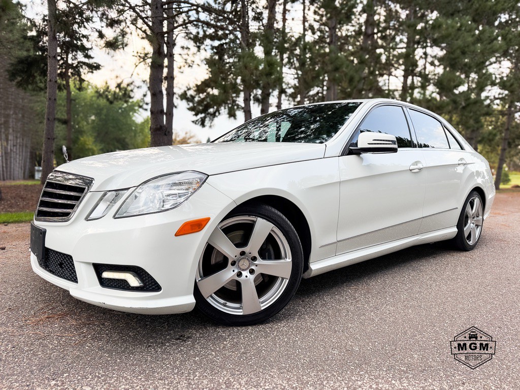 2011 Mercedes-Benz E-Class Image 1