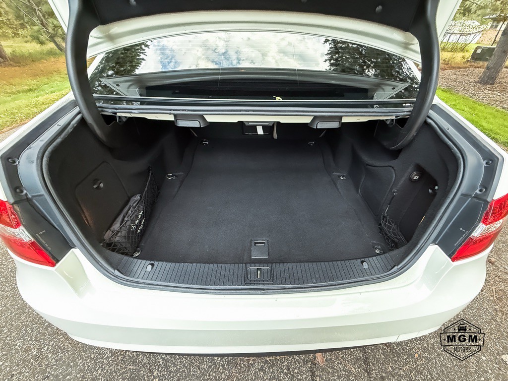 2011 Mercedes-Benz E-Class Image 12