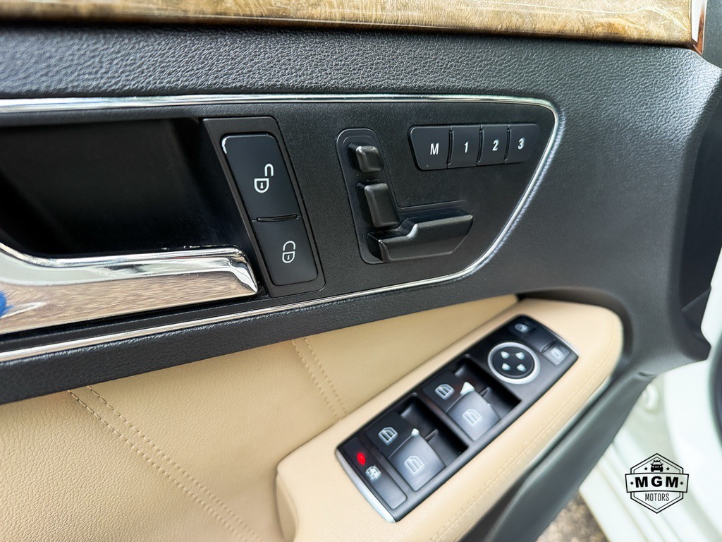 2011 Mercedes-Benz E-Class Image 18