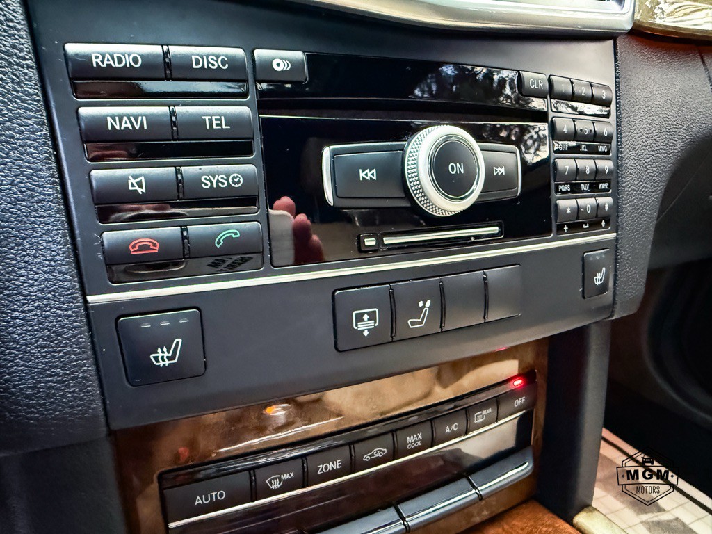2011 Mercedes-Benz E-Class Image 21