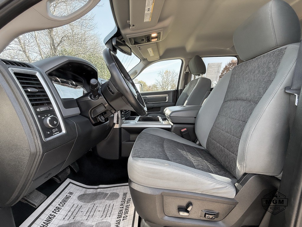 2015 RAM 1500 Image 10