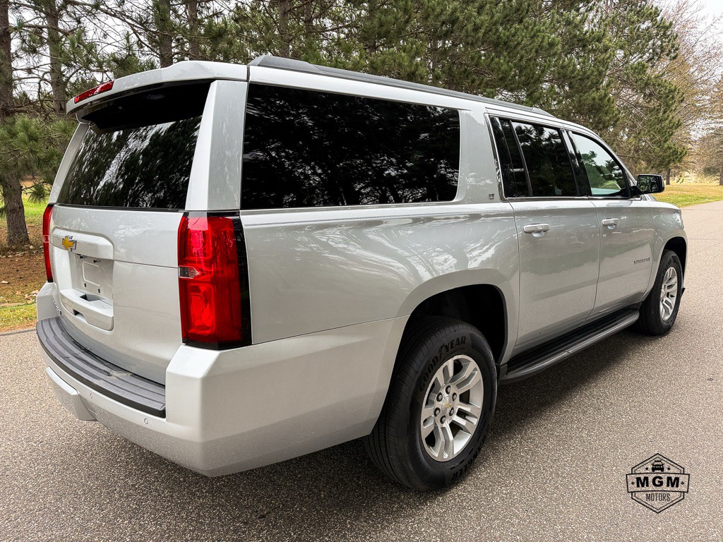 2015 Chevrolet Suburban Image 5