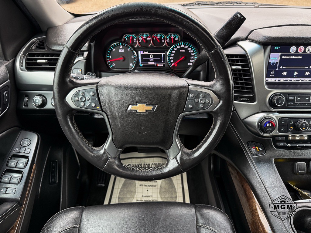 2015 Chevrolet Suburban Image 19