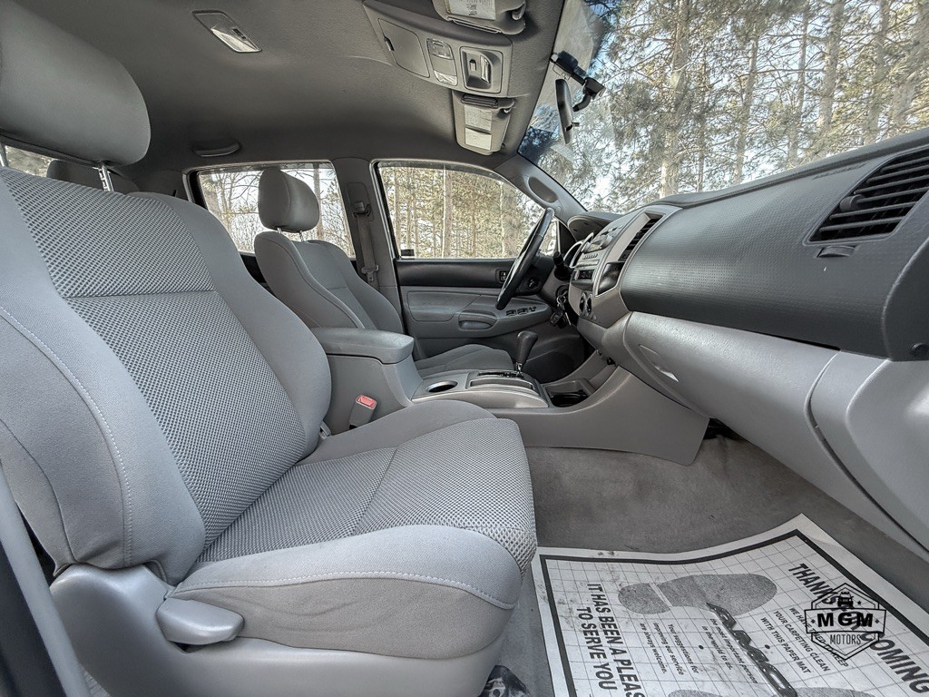 2005 Toyota Tacoma Image 14