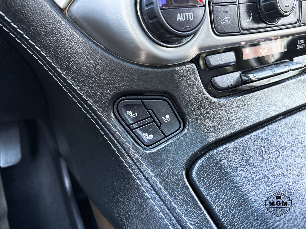 2020 GMC Yukon Image 26