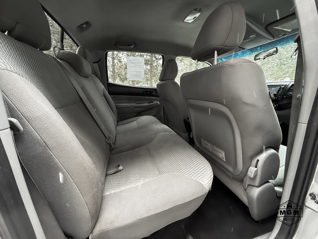 2014 Toyota Tacoma Image 13