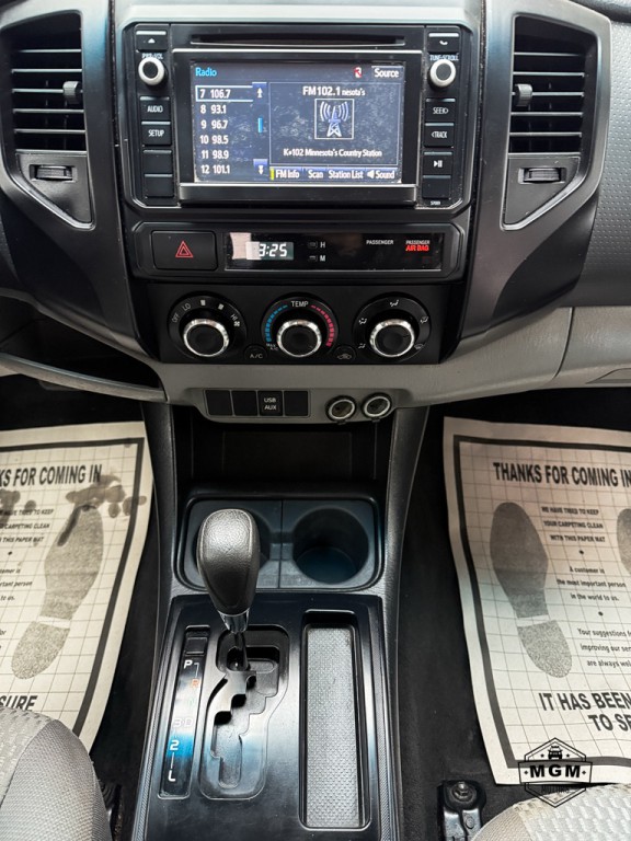 2014 Toyota Tacoma Image 16