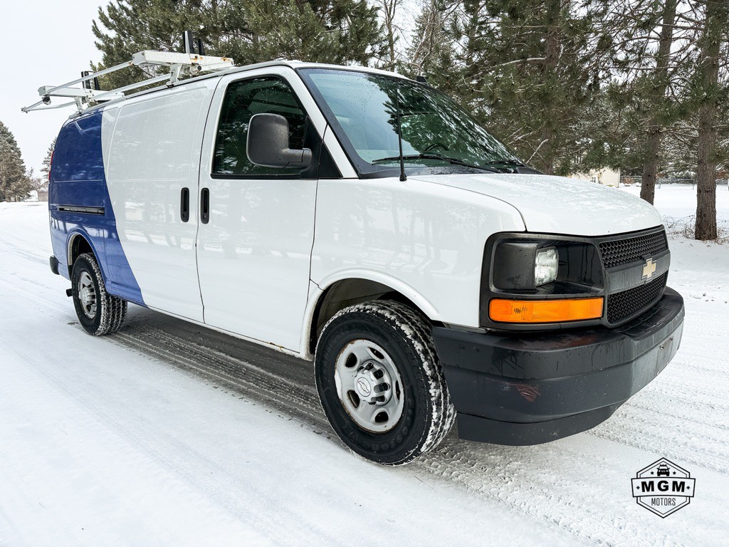 2017 Chevrolet Express Image 7