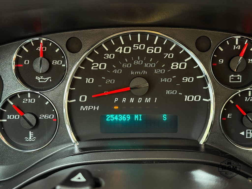 2017 Chevrolet Express Image 18