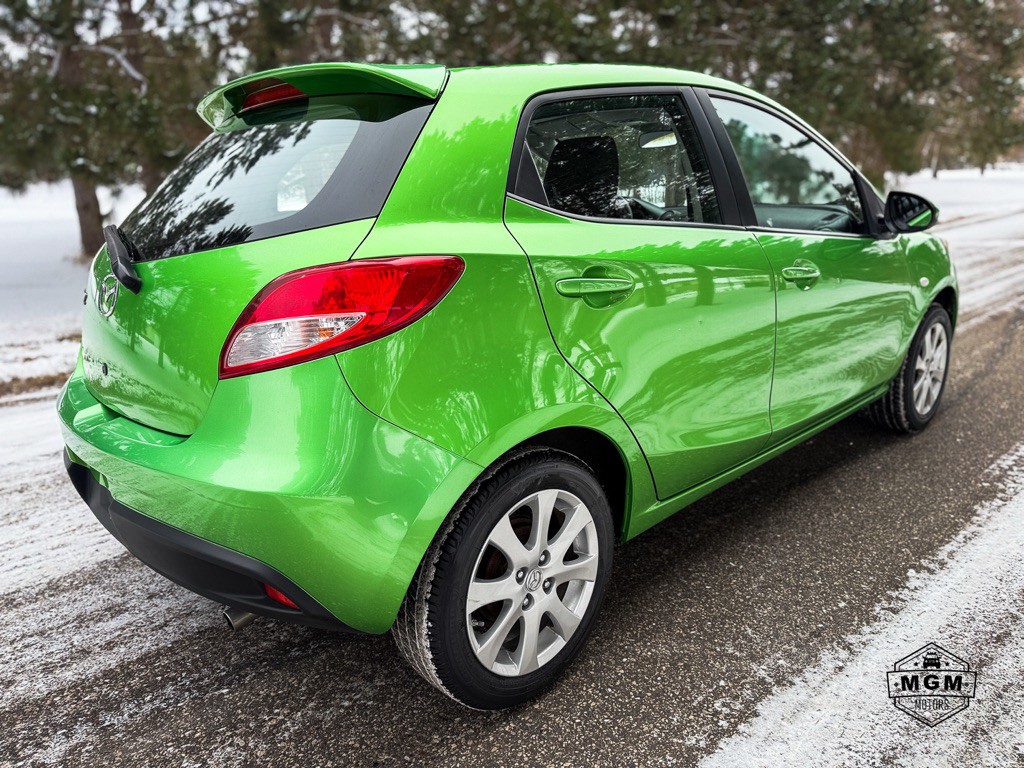 2011 Mazda Mazda2 Image 5