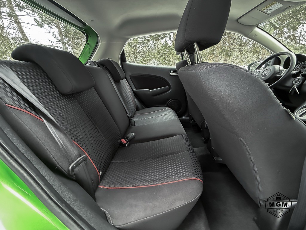2011 Mazda Mazda2 Image 13