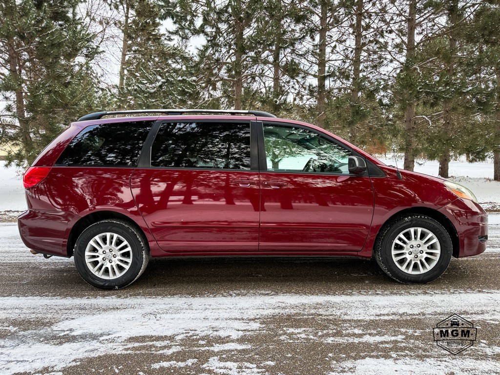 2008 Toyota Sienna Image 6