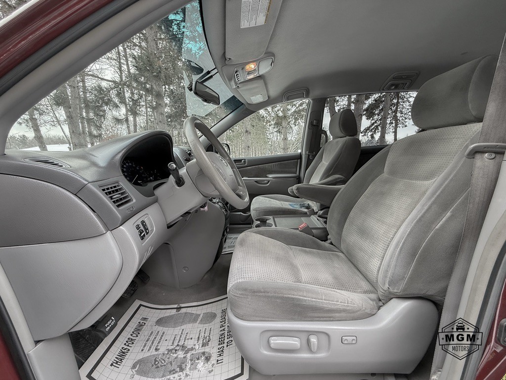 2008 Toyota Sienna Image 10
