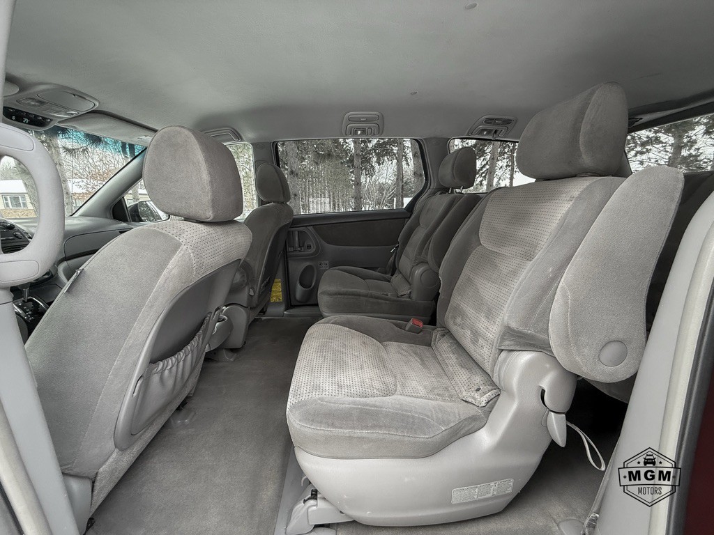 2008 Toyota Sienna Image 11
