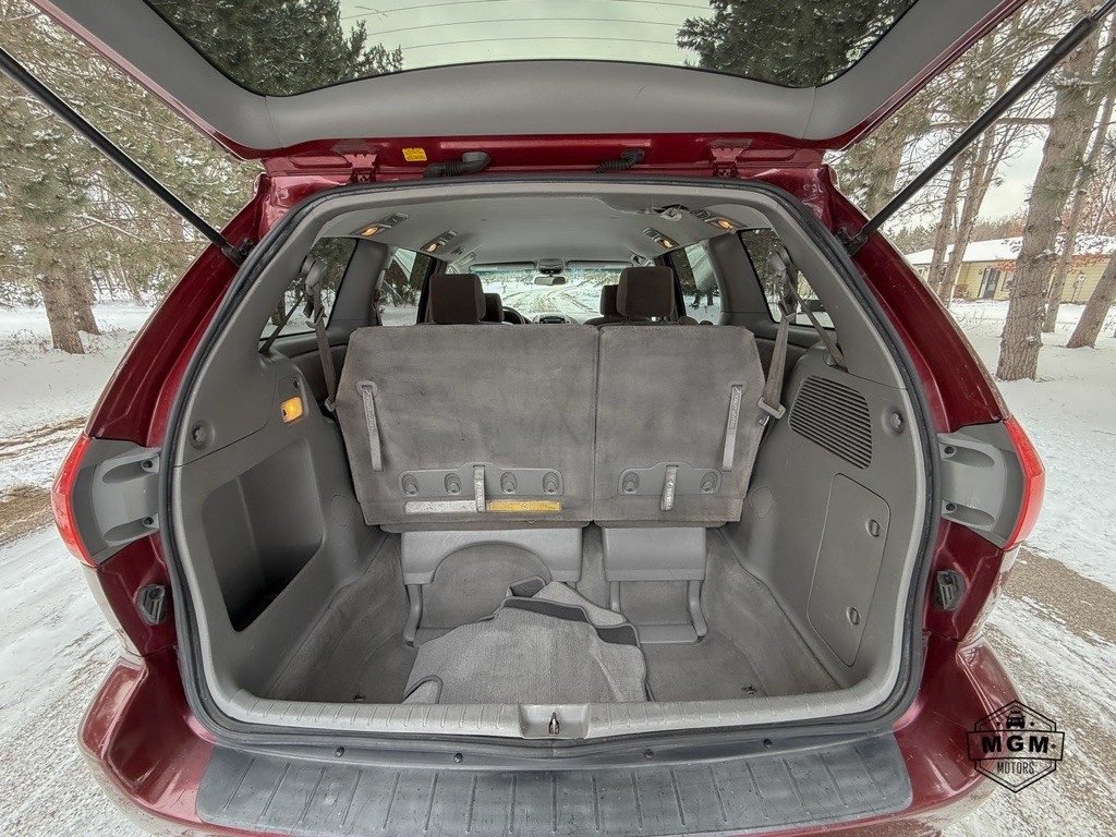 2008 Toyota Sienna Image 13