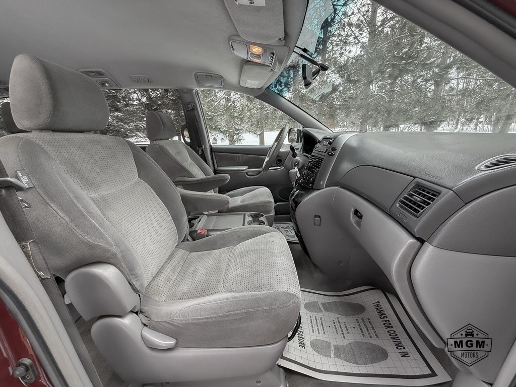 2008 Toyota Sienna Image 15