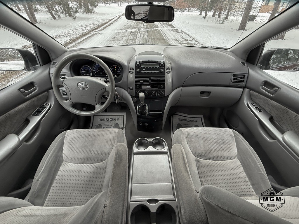 2008 Toyota Sienna Image 16