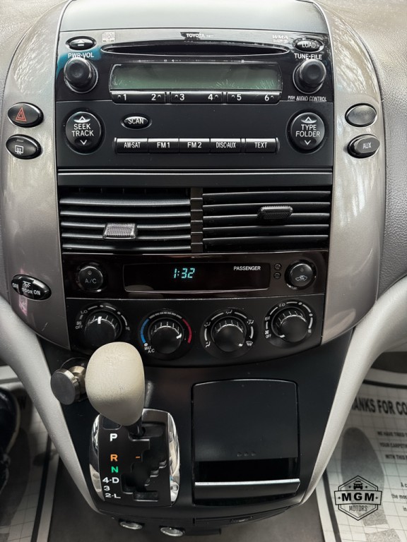 2008 Toyota Sienna Image 17