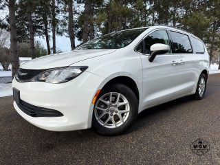 Image for 2020 Chrysler Voyager LXI ID: 7064074