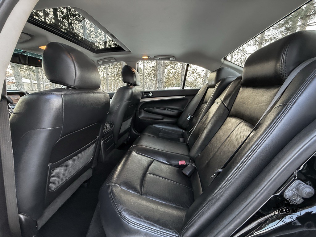 2008 INFINITI G35 Image 11