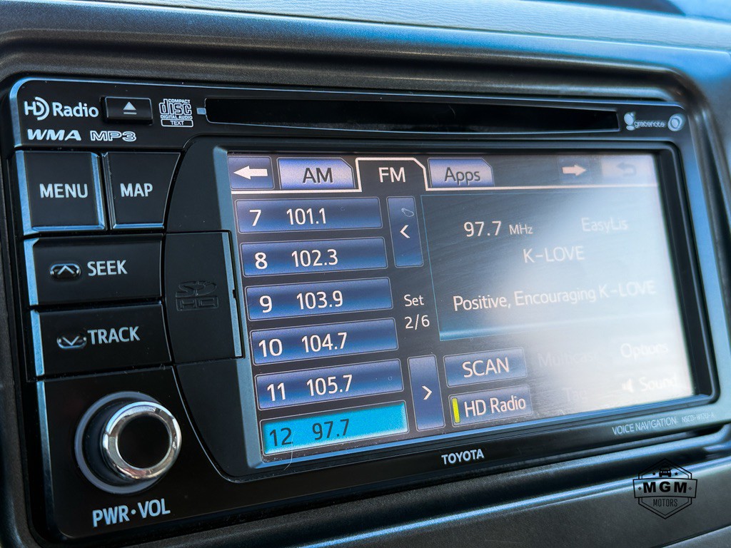 2012 Toyota Sienna Image 24