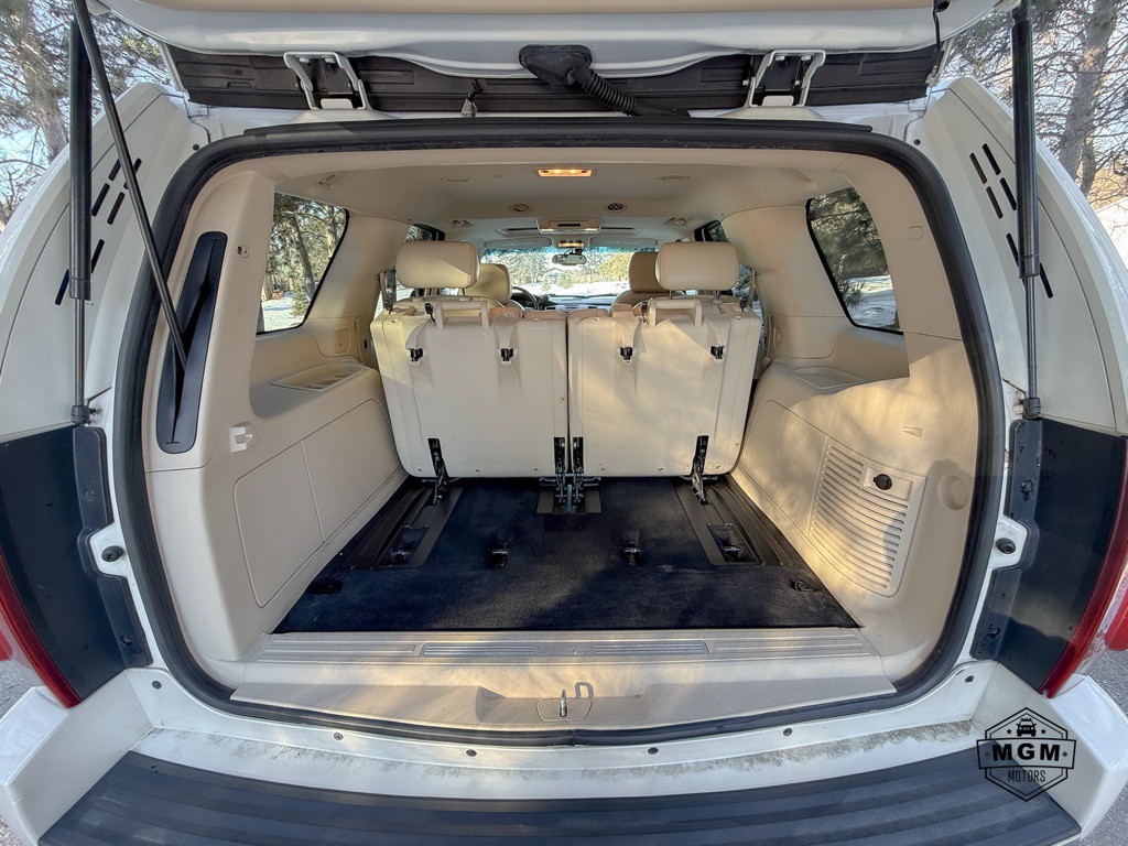 2007 Cadillac Escalade Image 12