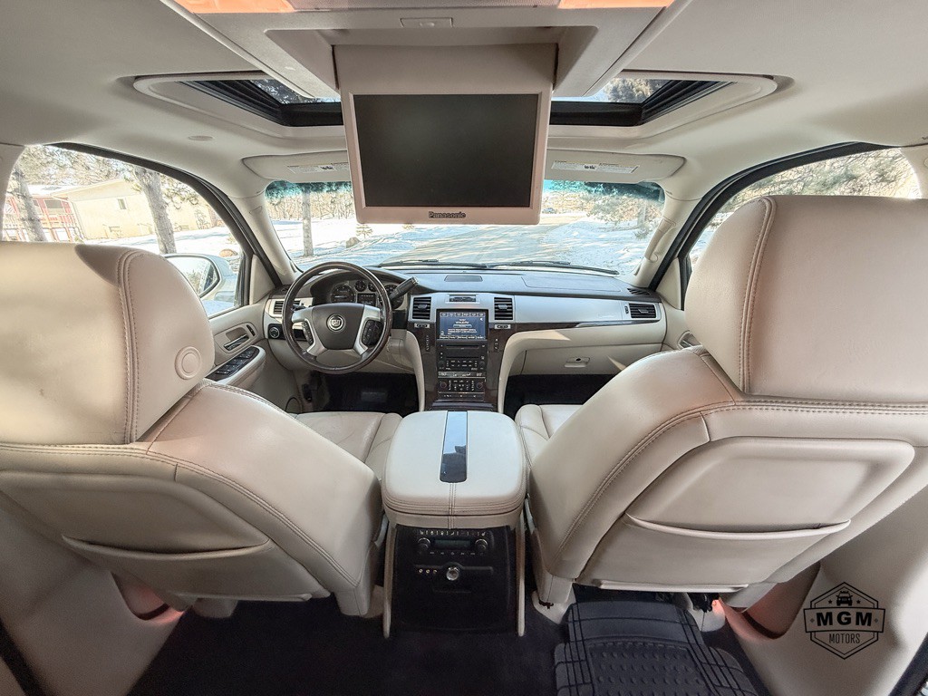 2007 Cadillac Escalade Image 16