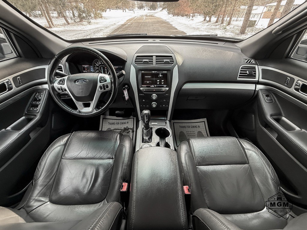 2015 Ford Explorer Image 16