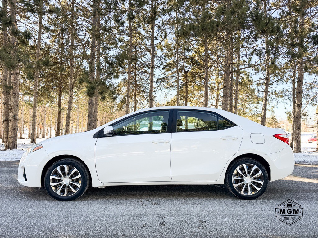 2016 Toyota Corolla Image 2
