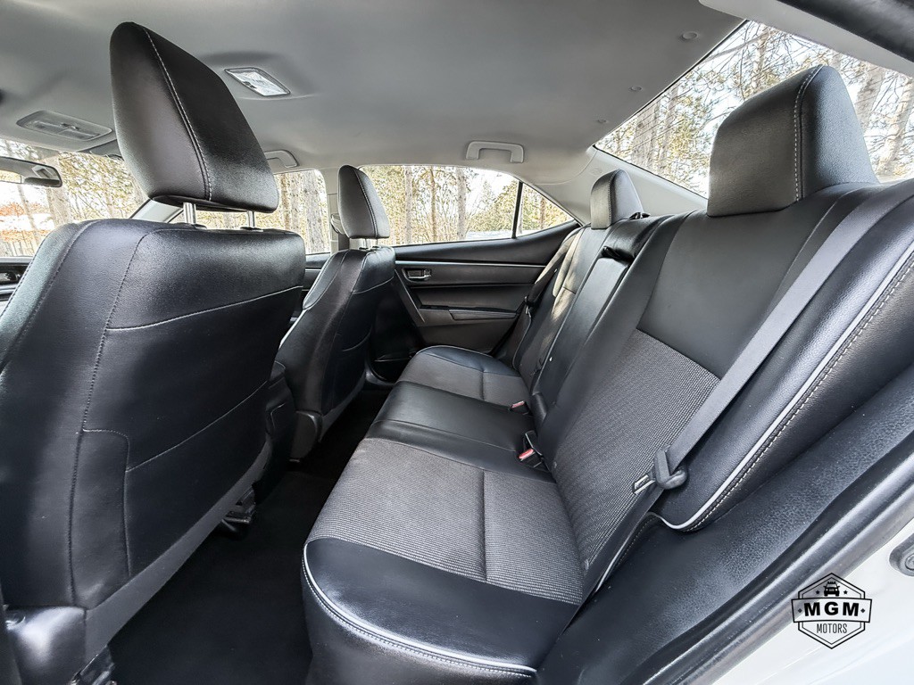 2016 Toyota Corolla Image 11