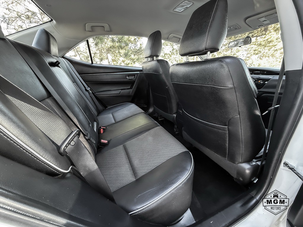 2016 Toyota Corolla Image 12