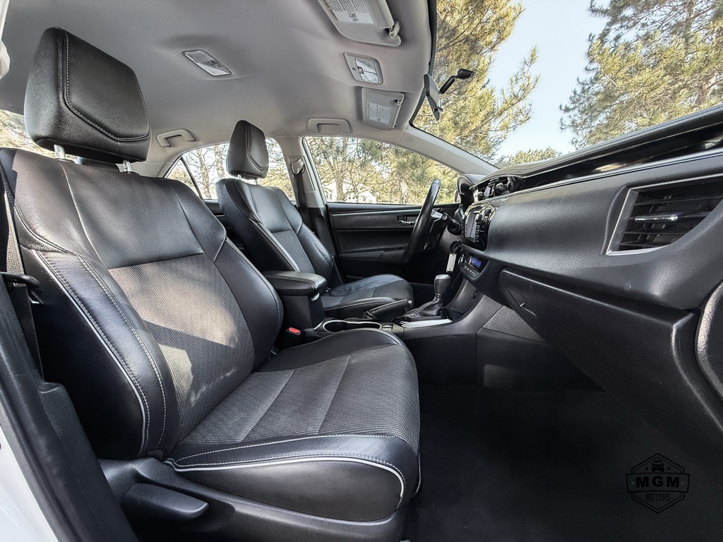 2016 Toyota Corolla Image 13