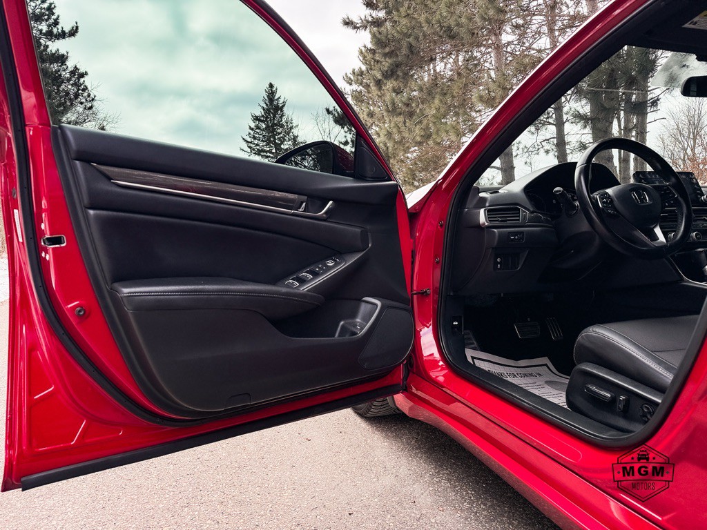 2020 Honda Accord Image 9