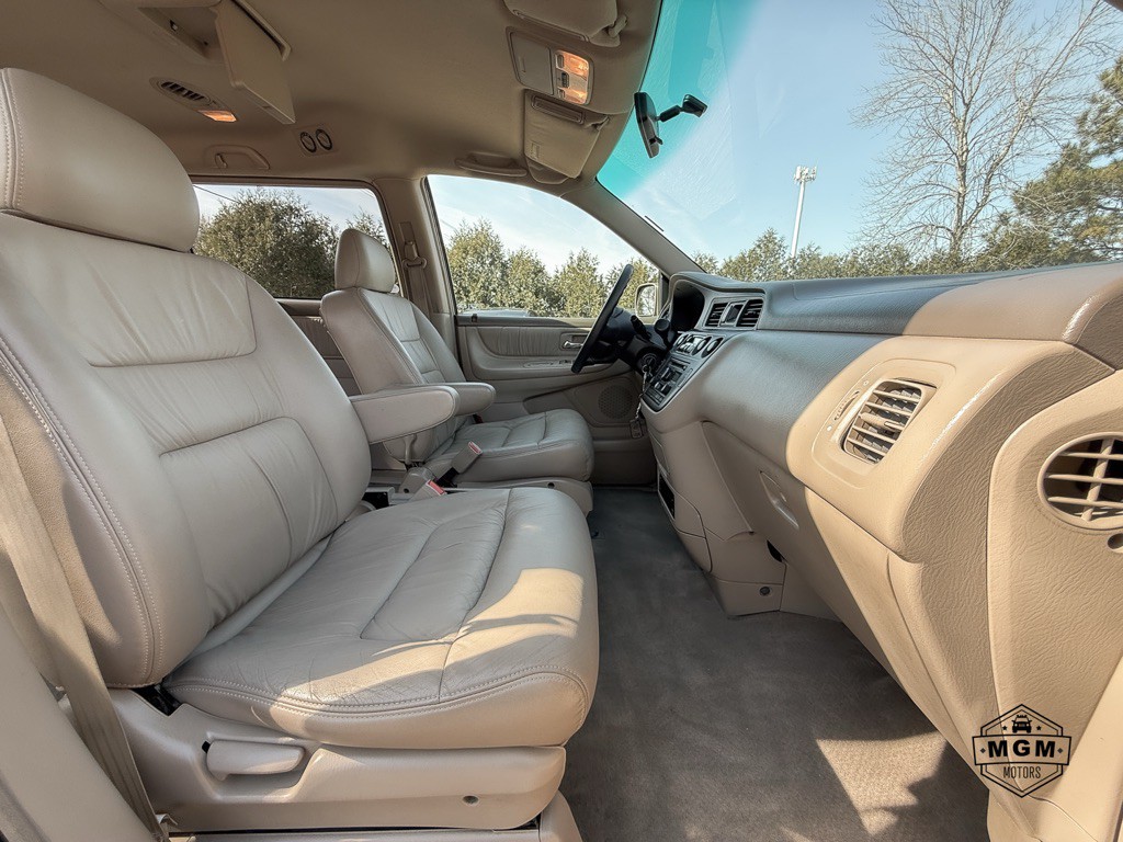 2004 Honda Odyssey Image 14