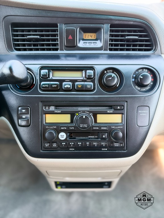 2004 Honda Odyssey Image 18