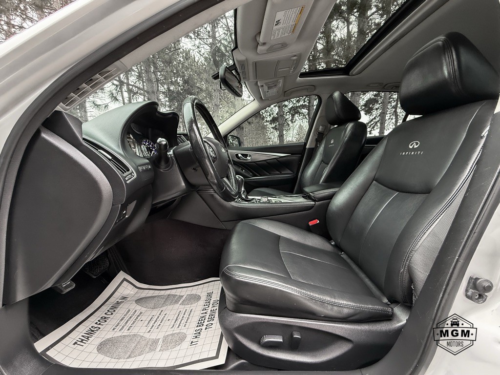 2014 INFINITI Q50 Image 10