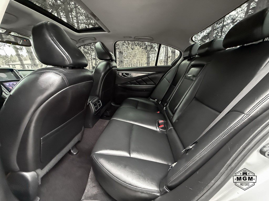 2014 INFINITI Q50 Image 11