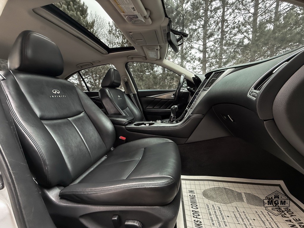 2014 INFINITI Q50 Image 14