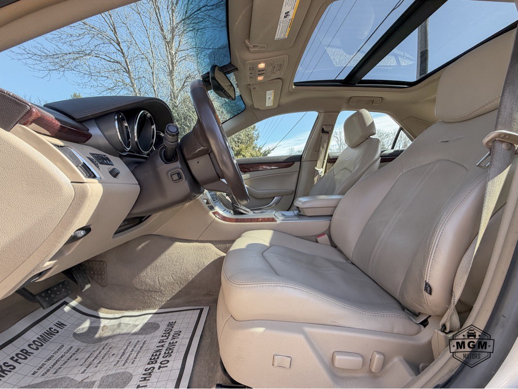 2009 Cadillac CTS Image 10