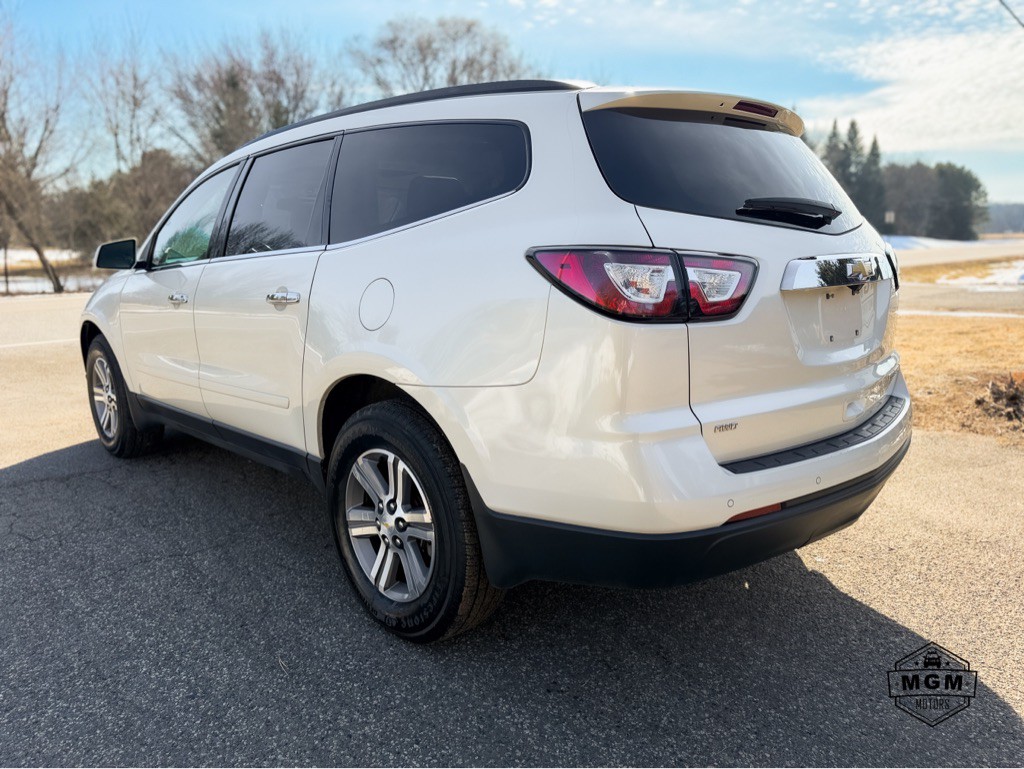 2015 Chevrolet Traverse Image 3