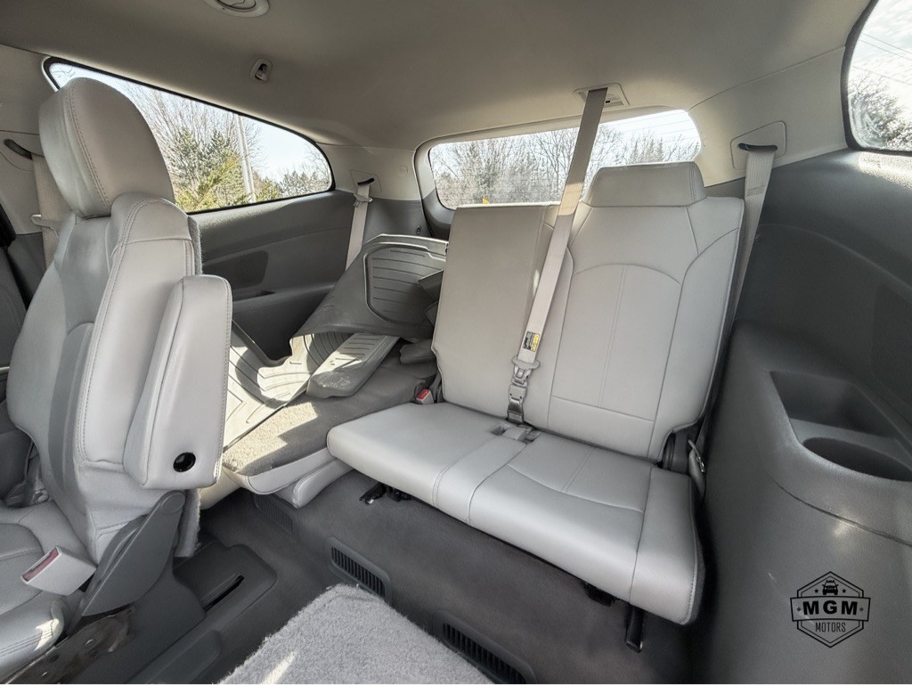 2015 Chevrolet Traverse Image 12