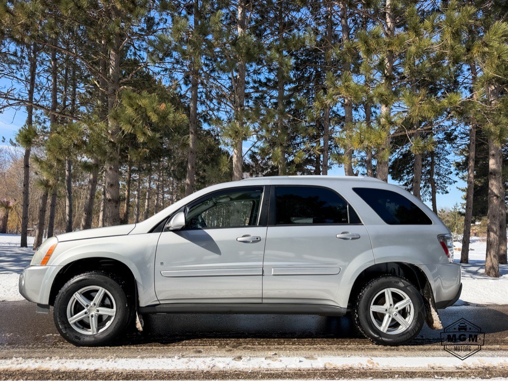 2006 Chevrolet Equinox Image 2