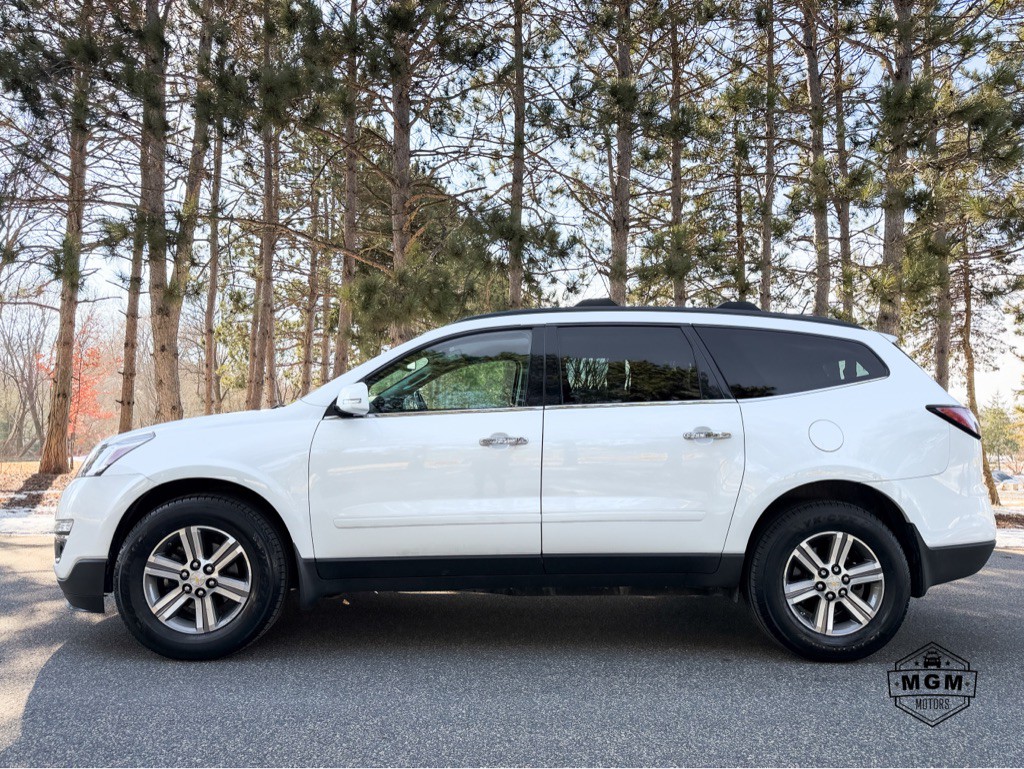 2016 Chevrolet Traverse Image 2