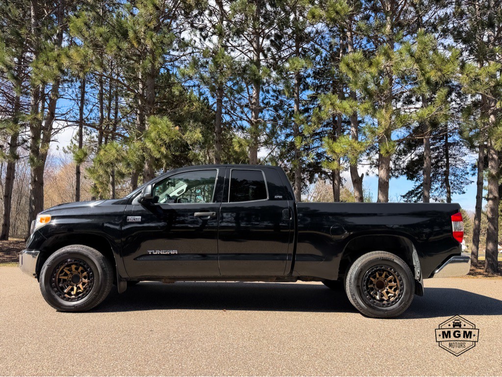 2015 Toyota Tundra Image 2