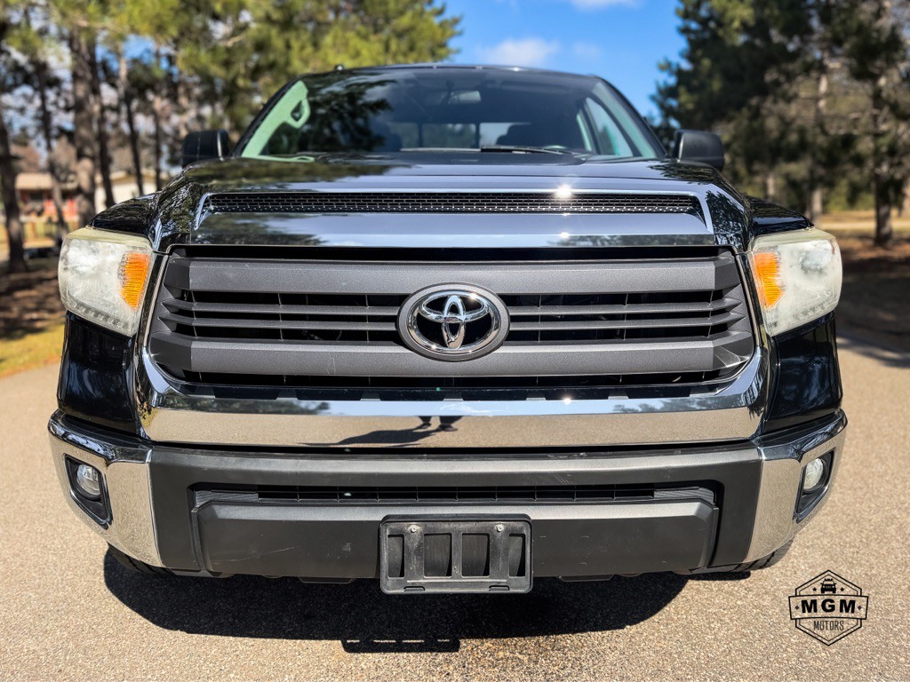 2015 Toyota Tundra Image 8