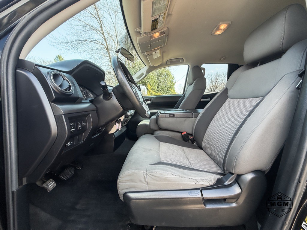 2015 Toyota Tundra Image 10