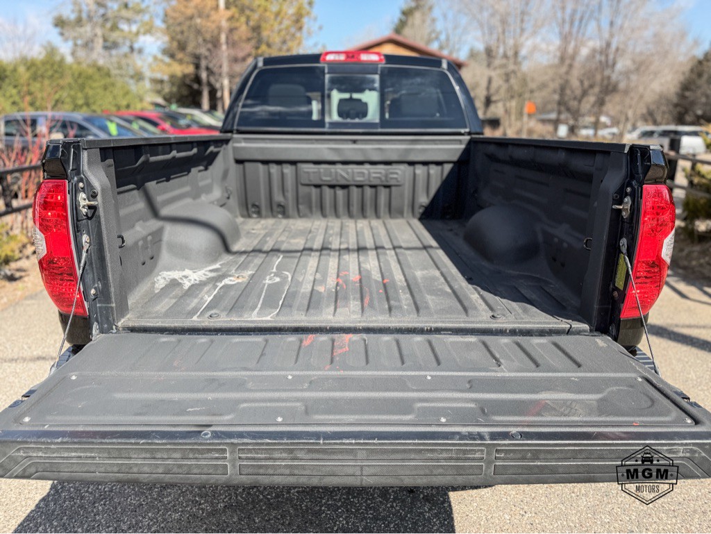 2015 Toyota Tundra Image 12