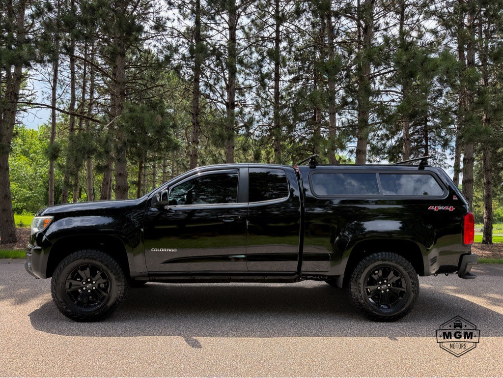 2016 Chevrolet Colorado Image 2